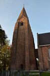 Zeer sterk contrast: de naastgelegen kerk.
<br/>
Richard Keijzer, 2014-10-27